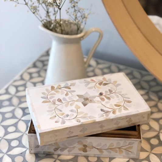 Mother of Pearl Inlay Small Gift Box : Floral : White