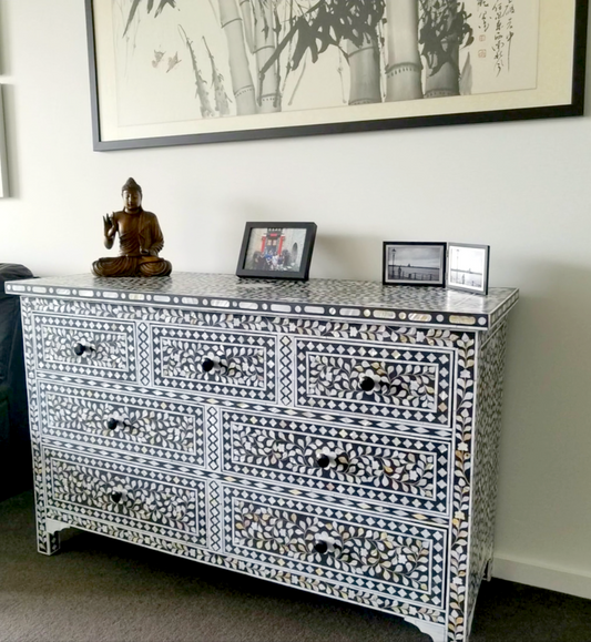 Mother of Pearl Inlay 7 Drawer Chest : Floral : Black