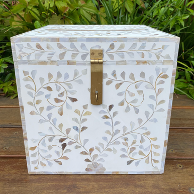 Mother of Pearl Inlay Wishing Well Box : Floral : White
