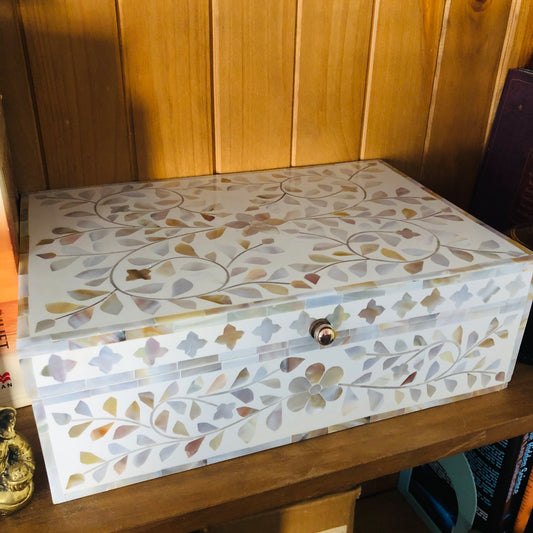 Mother of Pearl Inlay Box : Floral : White (Imperfect)