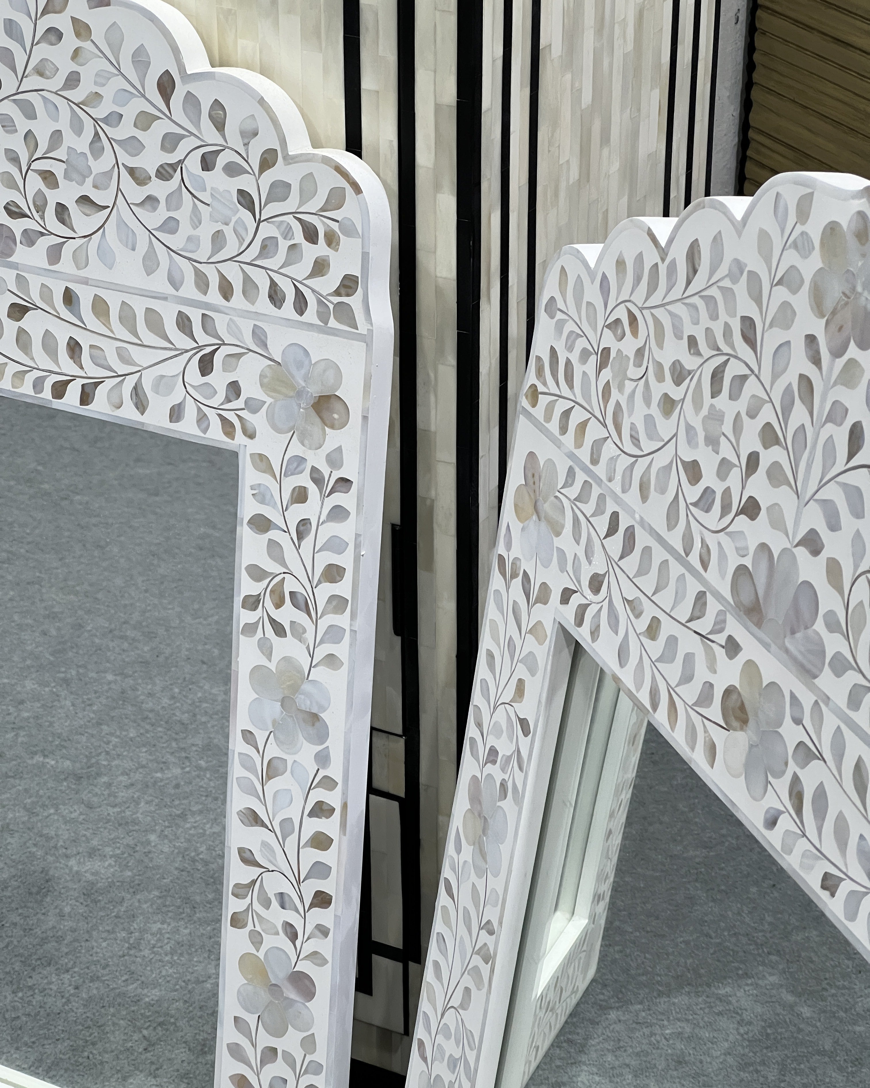 Mother of Pearl Inlay Crested Mirror : Floral : White Mother of Pearl Inlay Crested Mirror : Floral : White