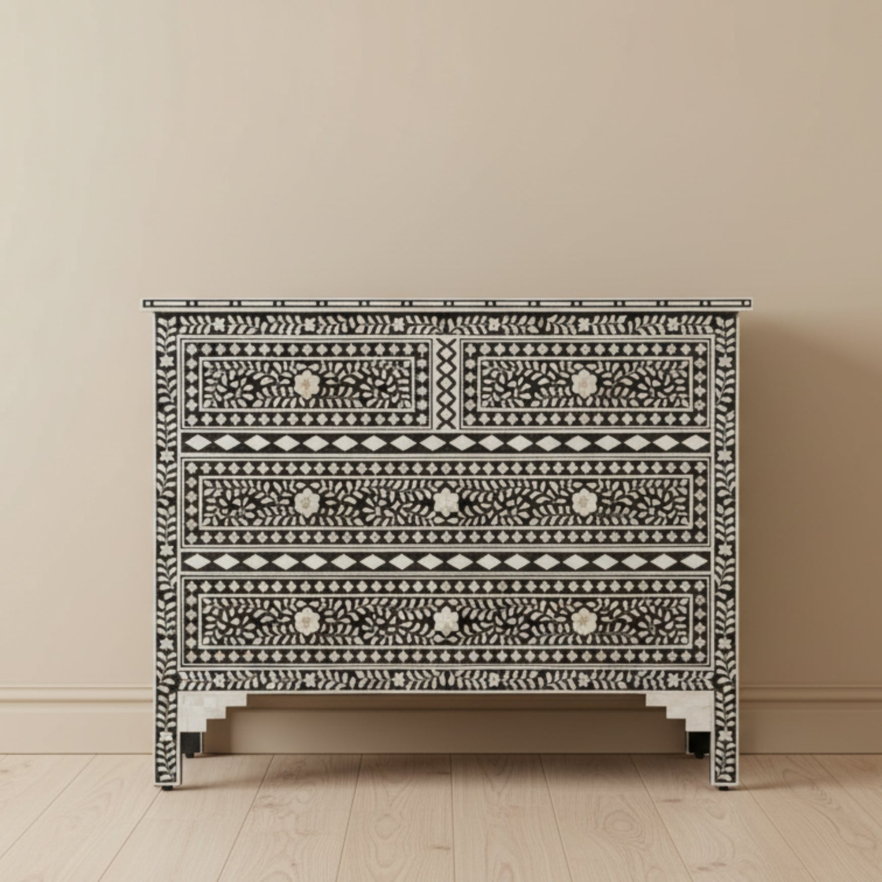 Mother of Pearl Inlay 4 Drawer Chest : Floral : Black