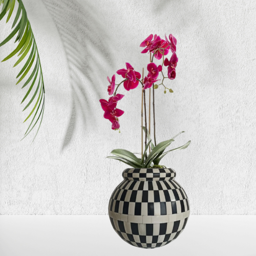 Bone Inlay Vase : Checkered : Black