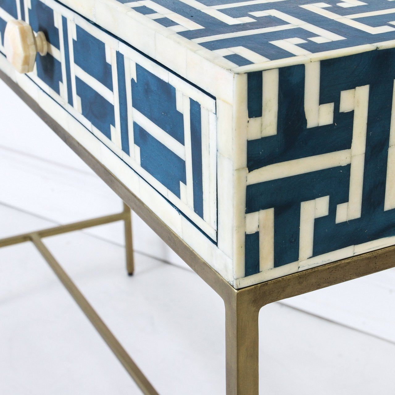 Bone Inlay Console : Nexus : Black