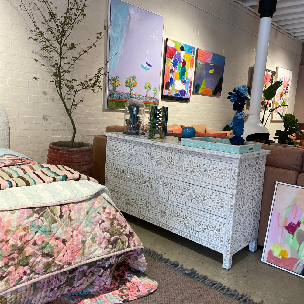 Mother of Pearl Inlay 7 Drawer Chest : Floral : White