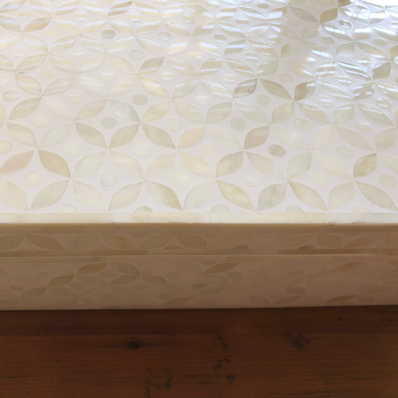 Bone Inlay Large Box : Starburst : White