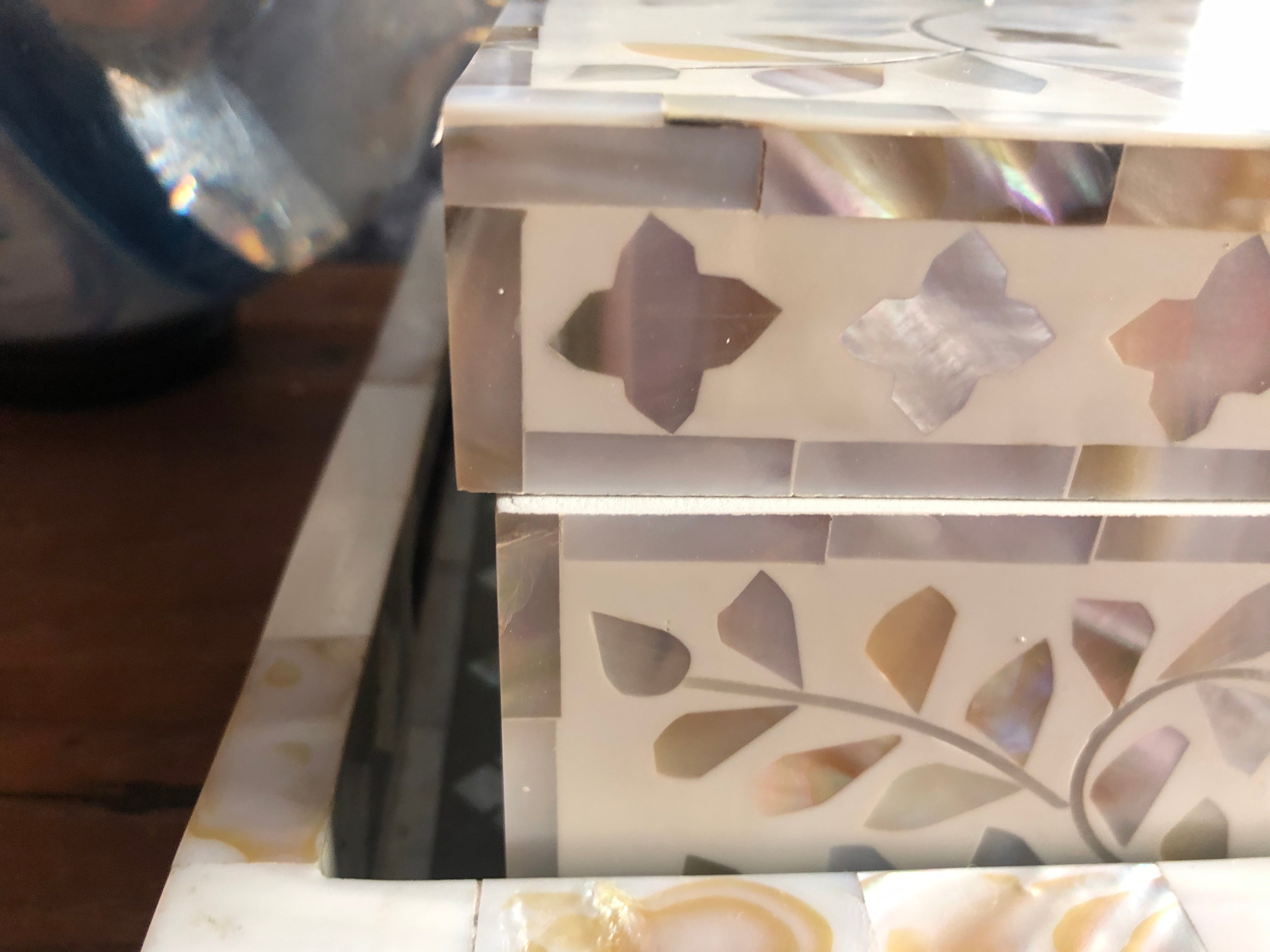 Mother of Pearl Inlay Box : Floral : White (Imperfect)