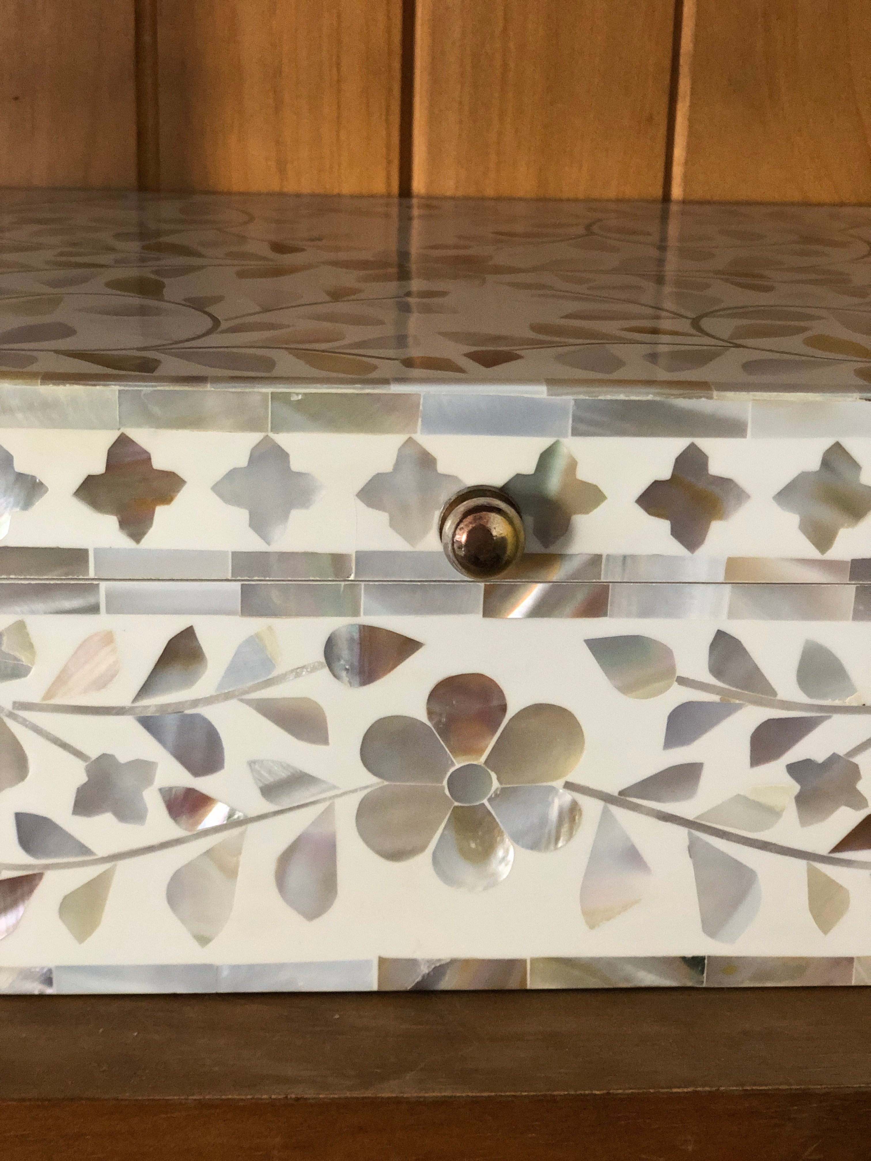Mother of Pearl Inlay Box : Floral : White (Imperfect)