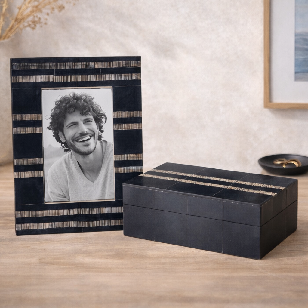 Horn Inlay Picture Frame : Black