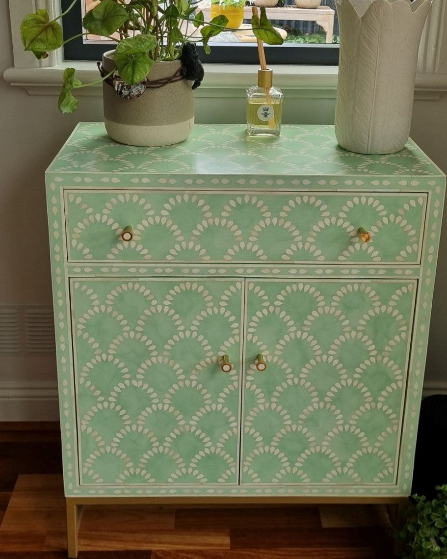 Bone Inlay 2 Door Buffet : Fan : Green
