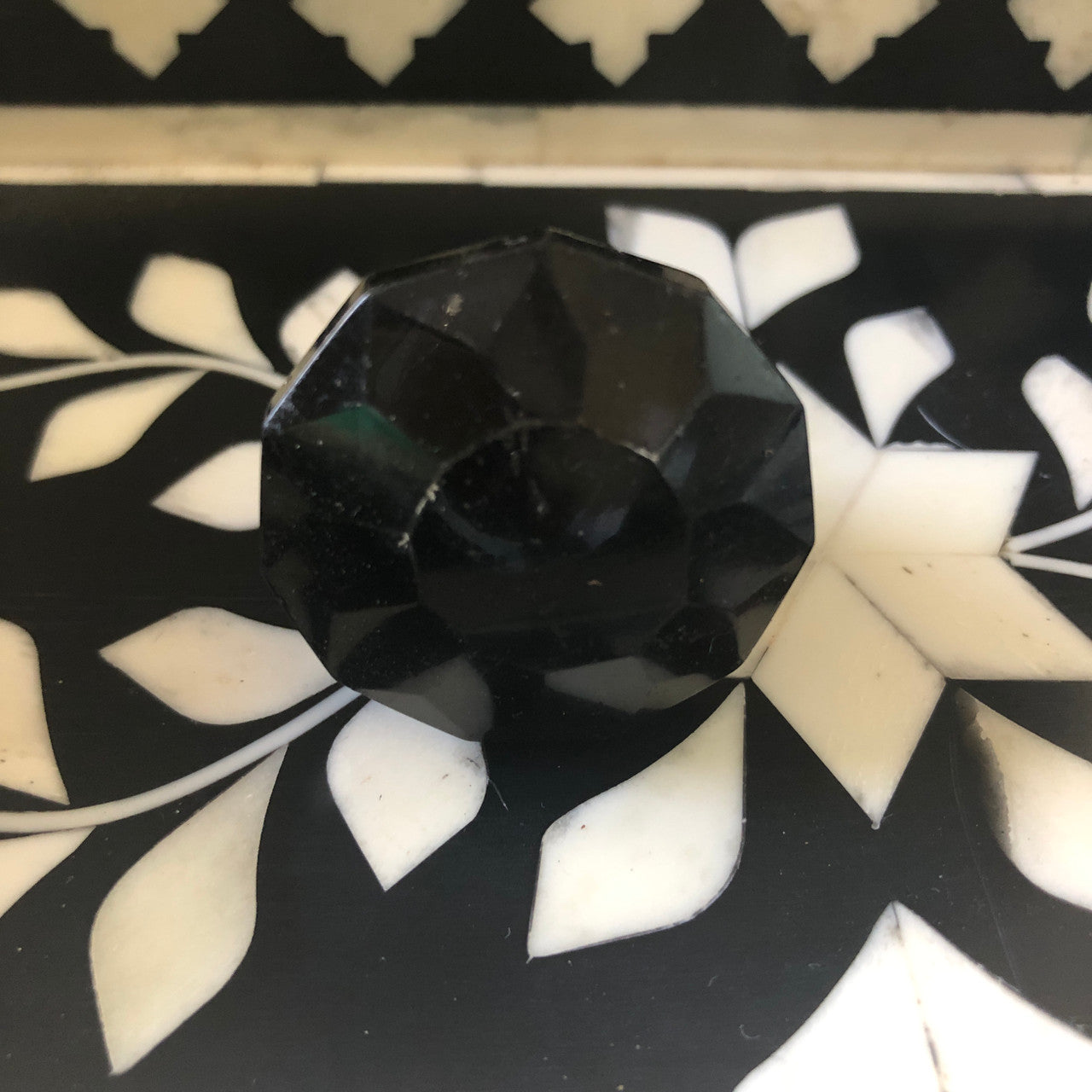 Dresser Knob : Black Crystal Look