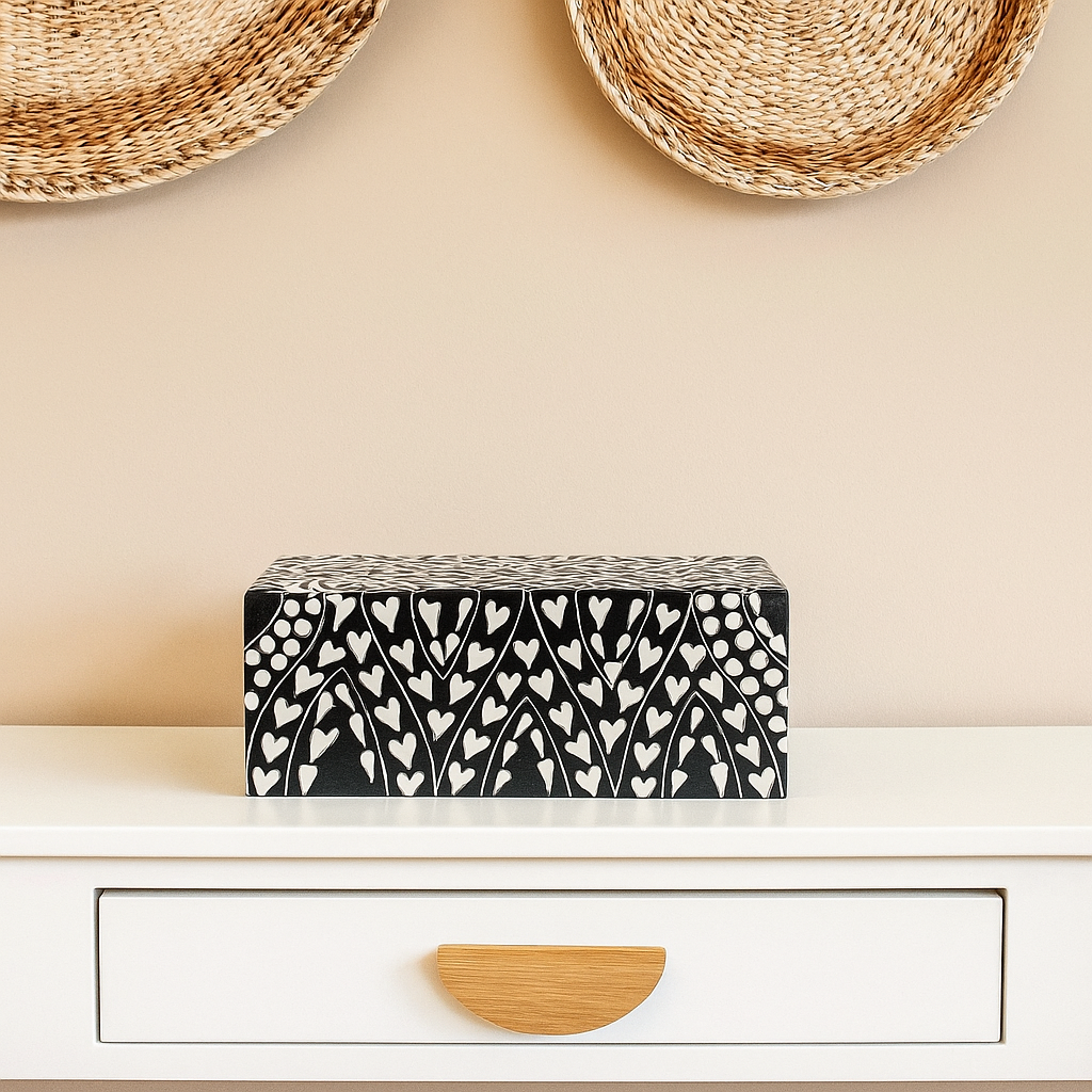 Bone Inlay Mid-Size Box : Heart : Black