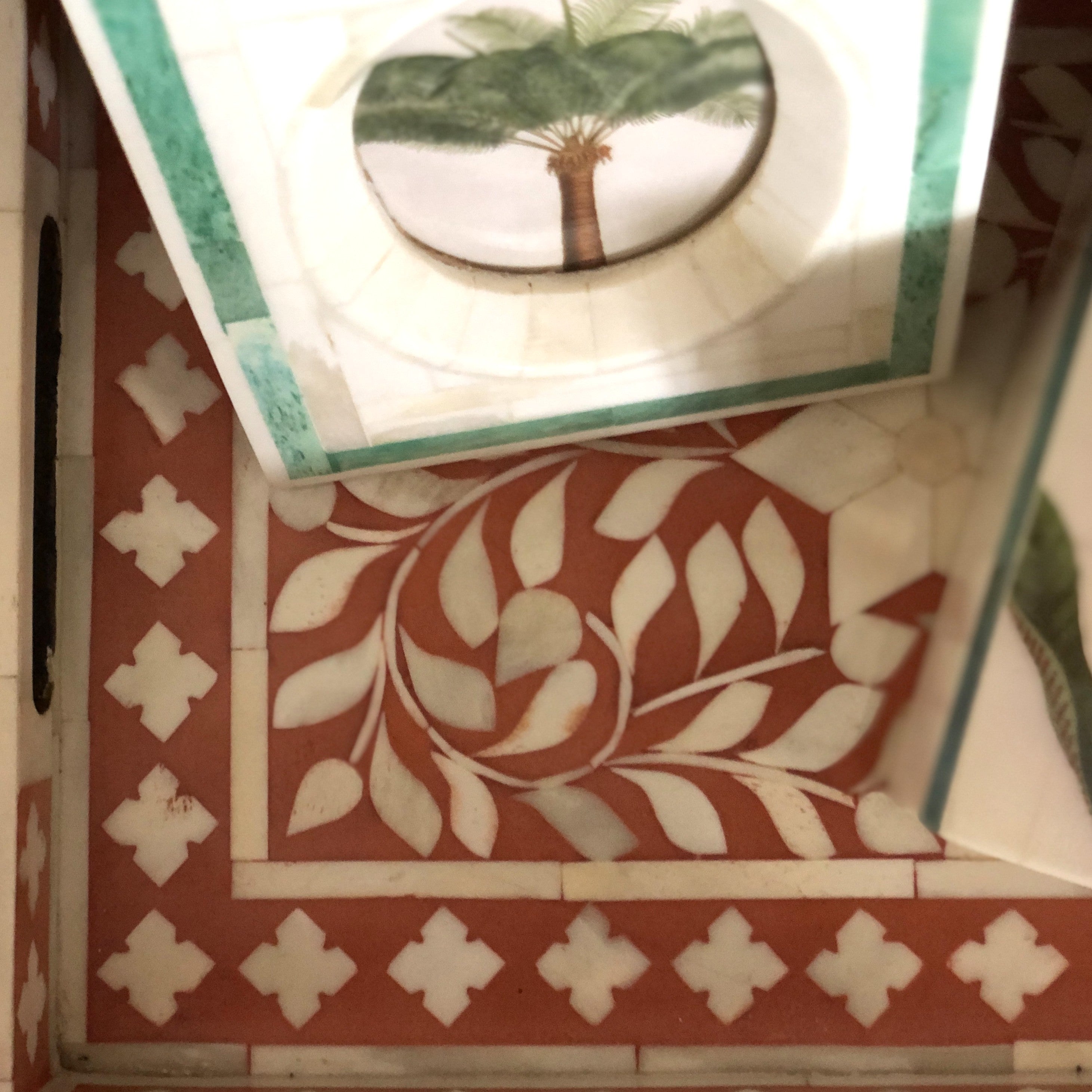 Bone Photo Frame : Green Trim