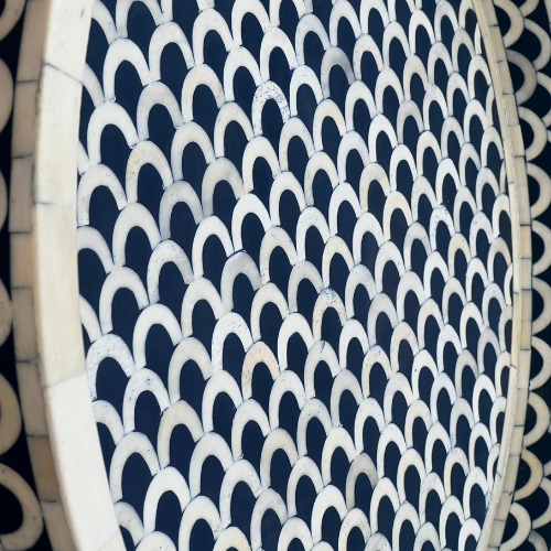 Bone Inlay Round Tray : Scallop : Encore Blue