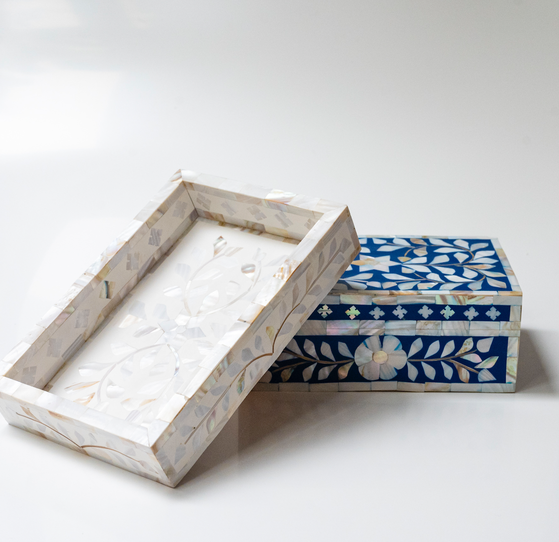 Mother of Pearl Inlay Mini Tray : Floral : White