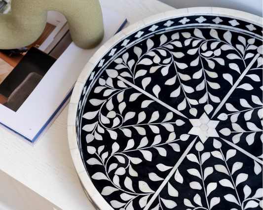 Bone Inlay Round Tray : Floral : Black