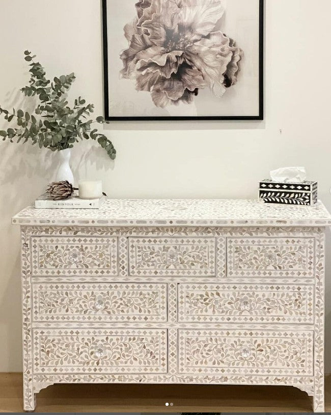 Bone Inlay Tissue Holder : Floral : Black