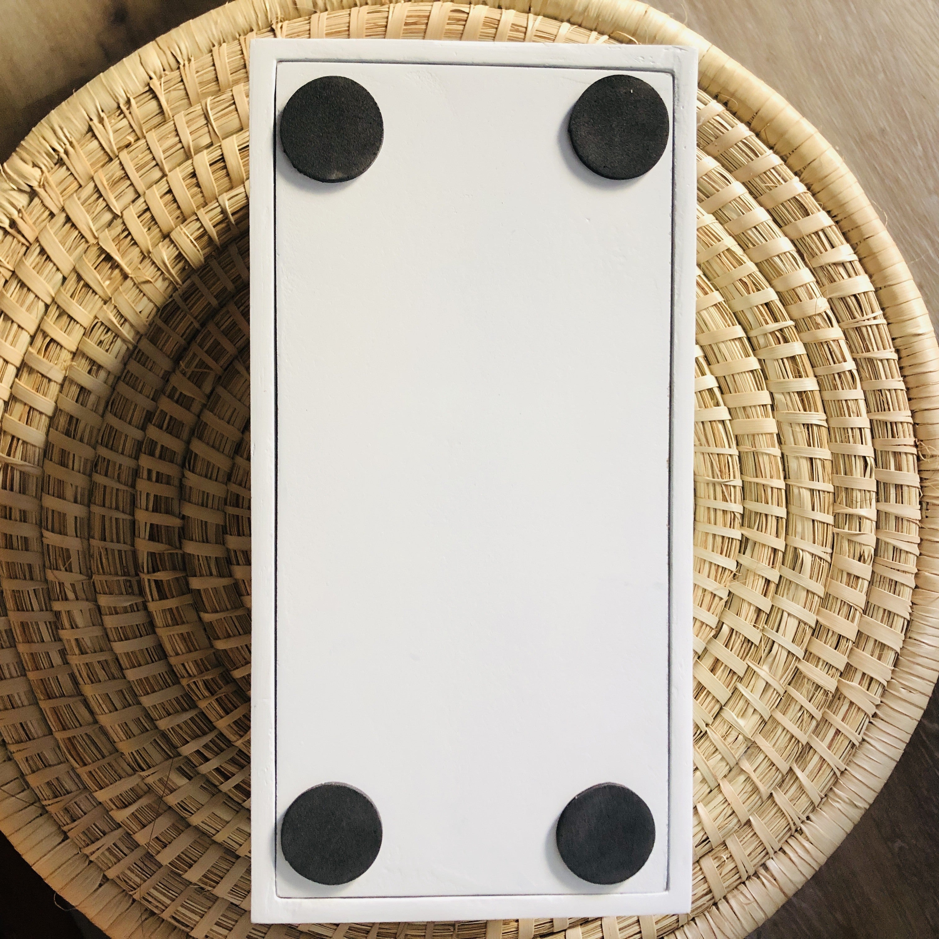 Mother of Pearl Inlay Tissue Holder : Floral : White