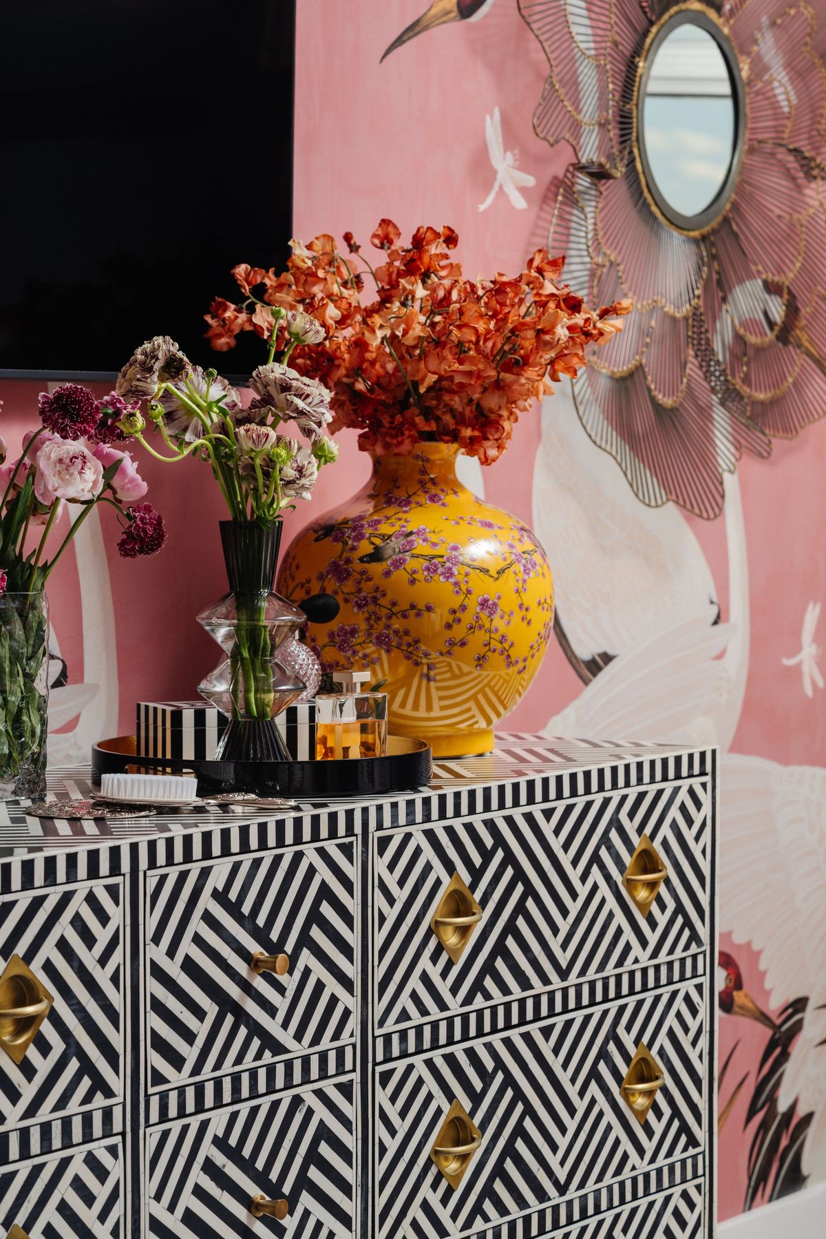 Bone Inlay TV Sideboard : Criss Cross : Black