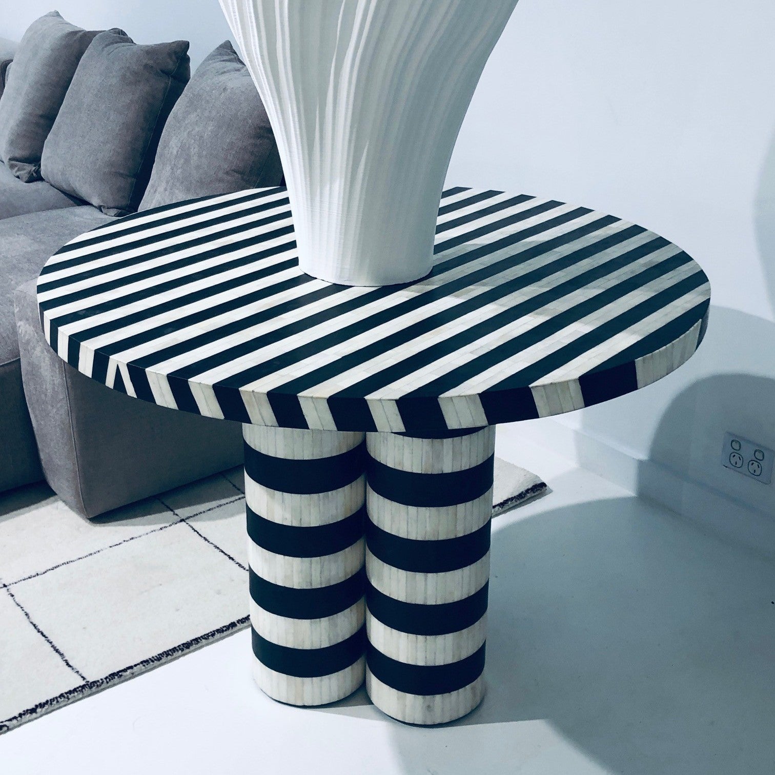Bone Inlay Dining Table : Stripe : Black & White