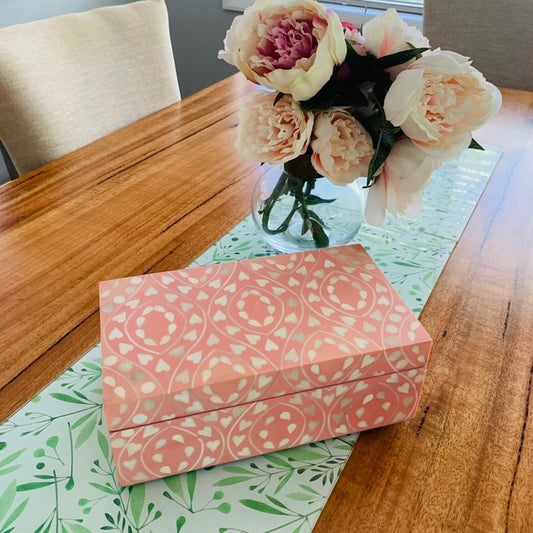 Bone Inlay Mid-Size Box : Heart : Pink