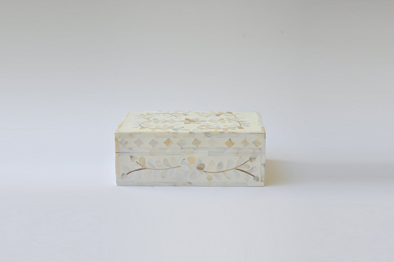 Mother of Pearl Small Gift Box : Floral : White