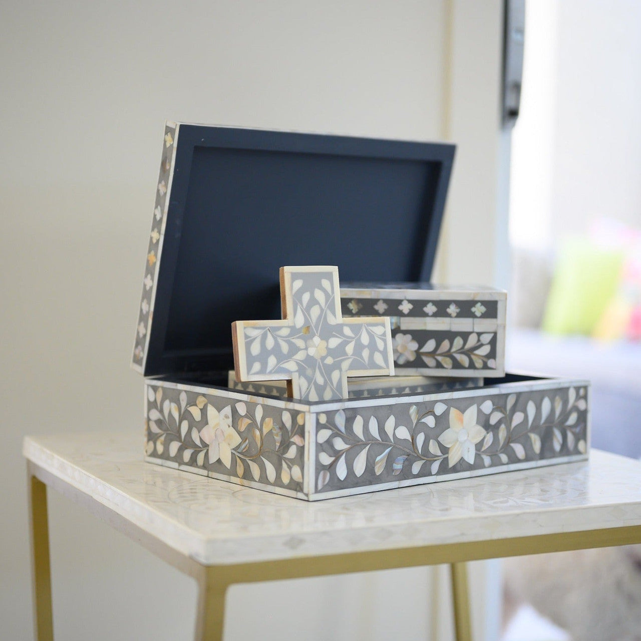 Bone Inlay Small Cross : Floral : Grey