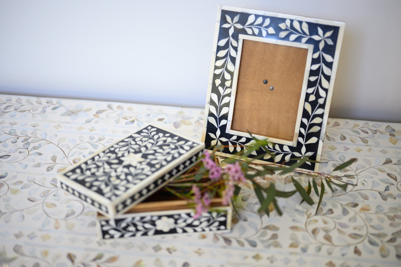 Bone Inlay Picture Frame : Floral : Black