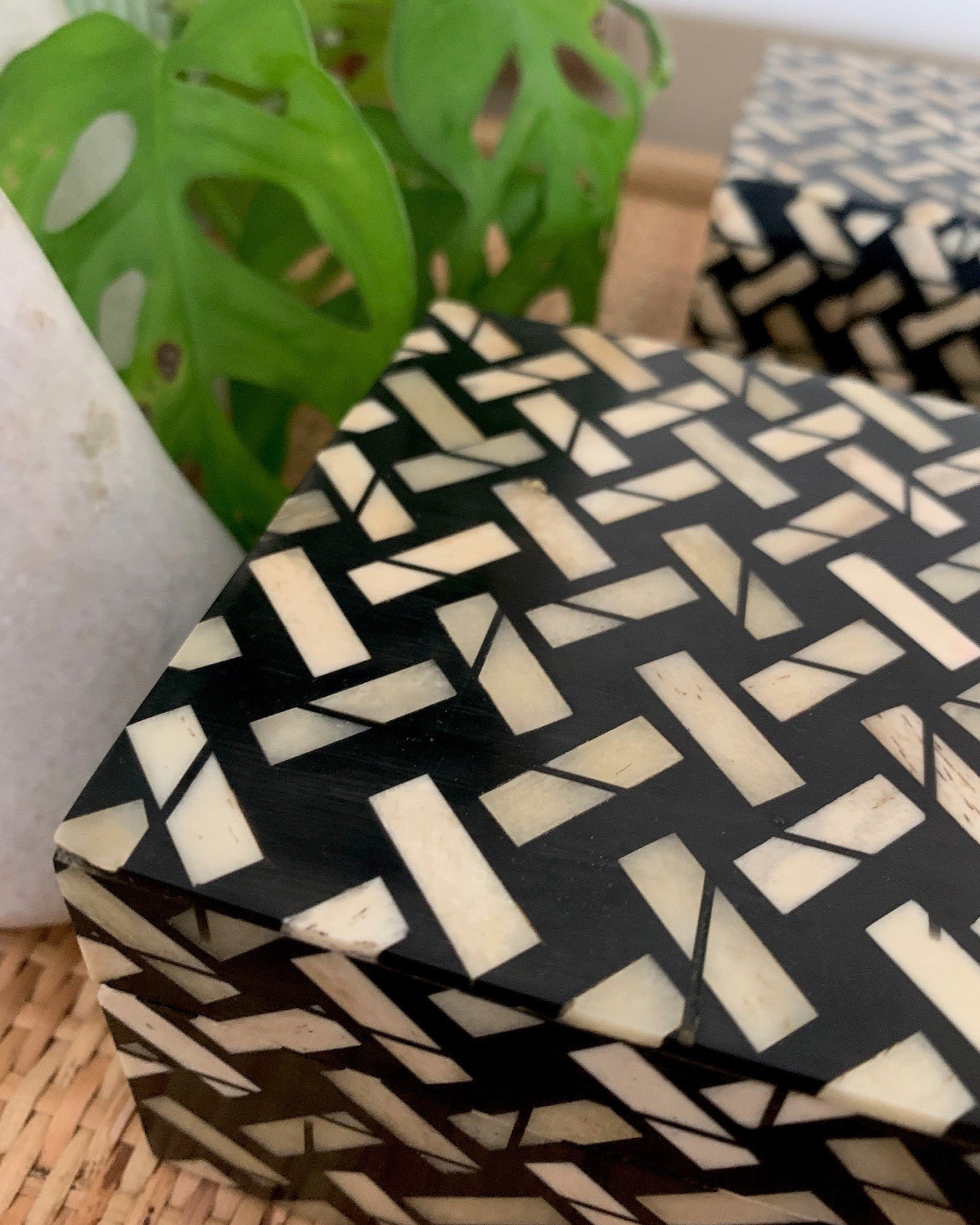 Bone Inlay Small Box : Cross Weave : Brown