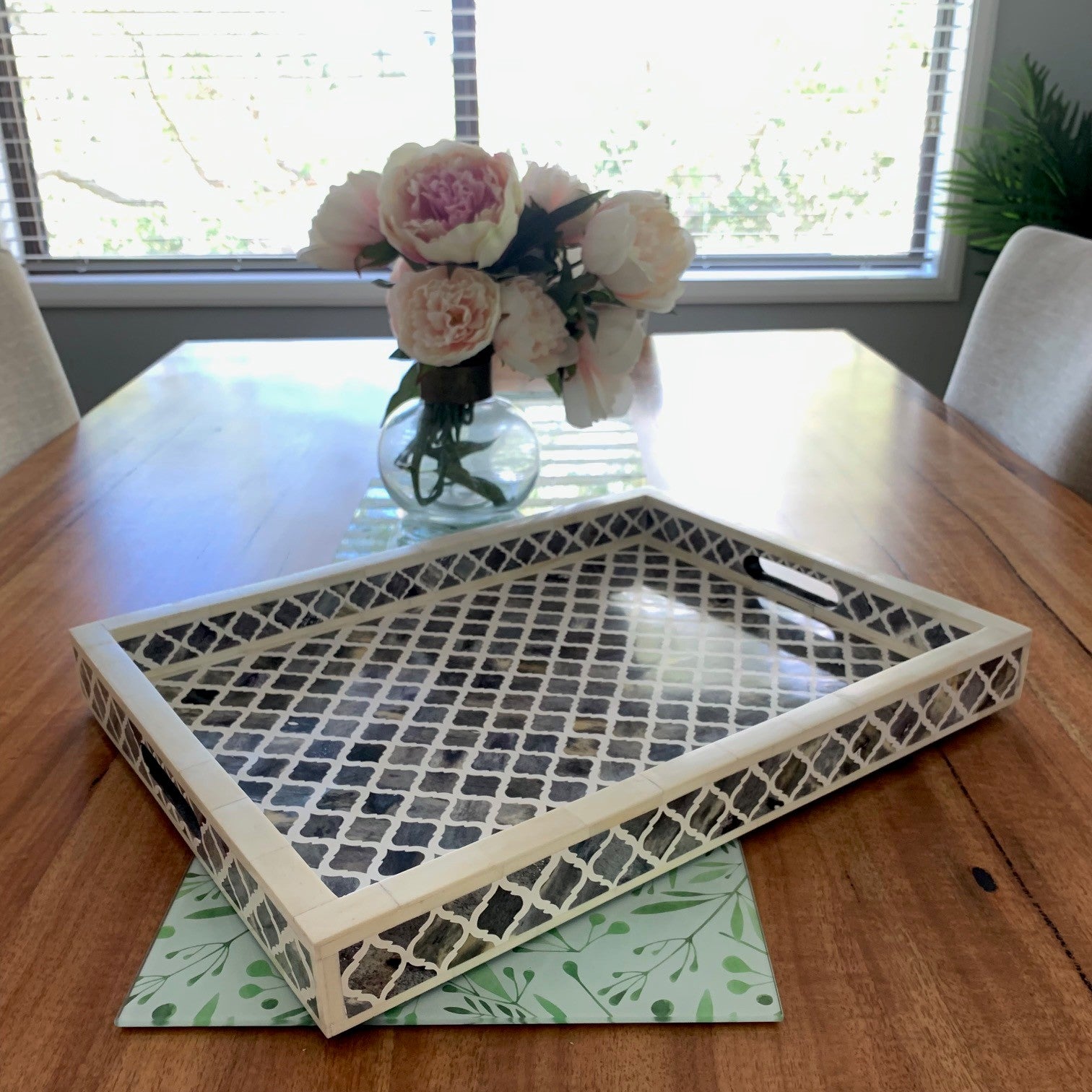 Mother of Pearl Small Gift Box : Floral : White