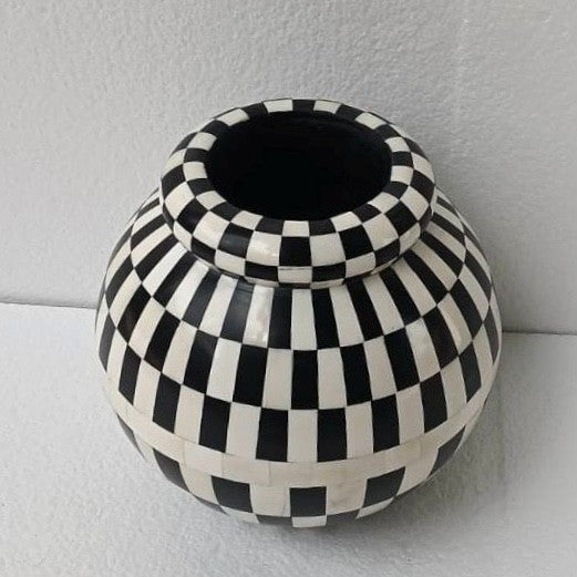 Bone Inlay Vase : Checkered : Black